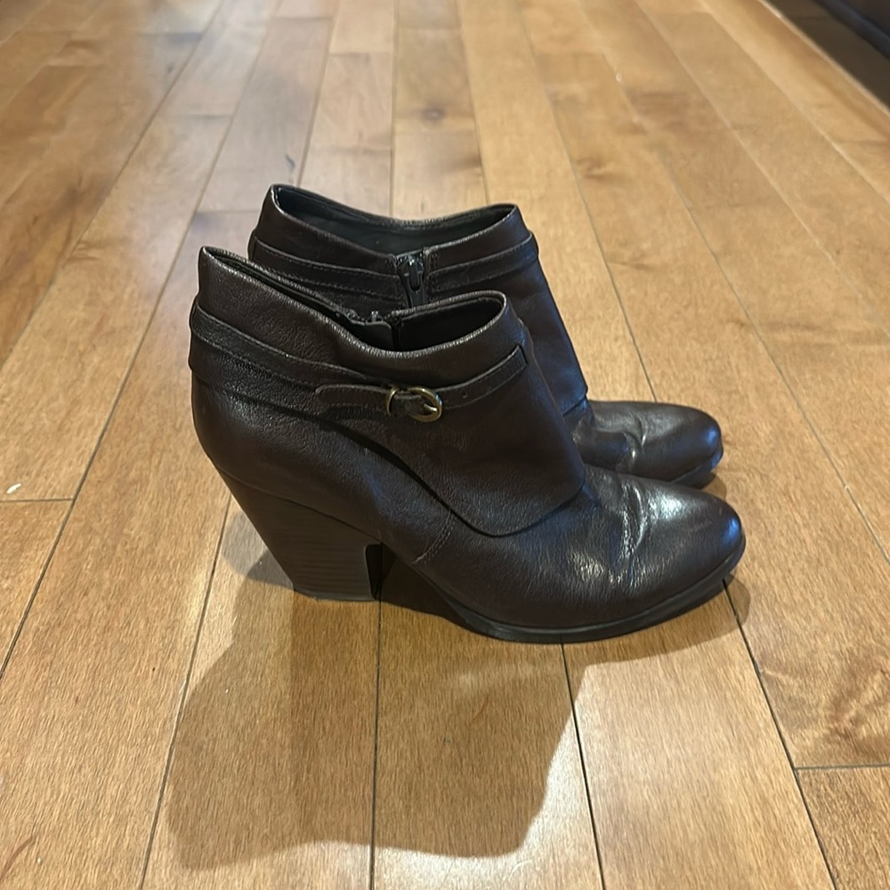 Nine West Leather Booties! Size 8!